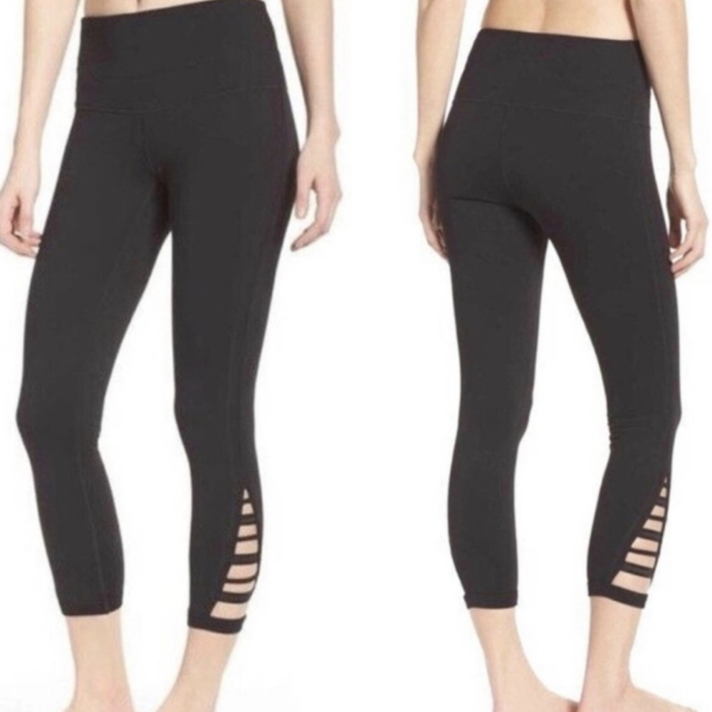 Zella Capri Length Cut Out Leggings
